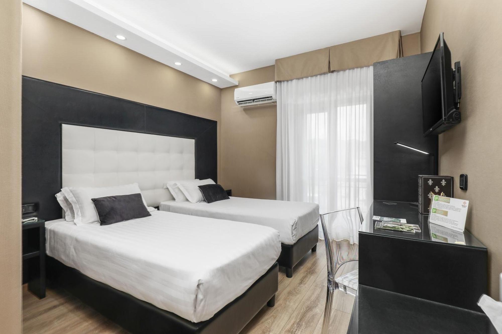 Reggia Suite Spa Hotel Caserta Bagian luar foto