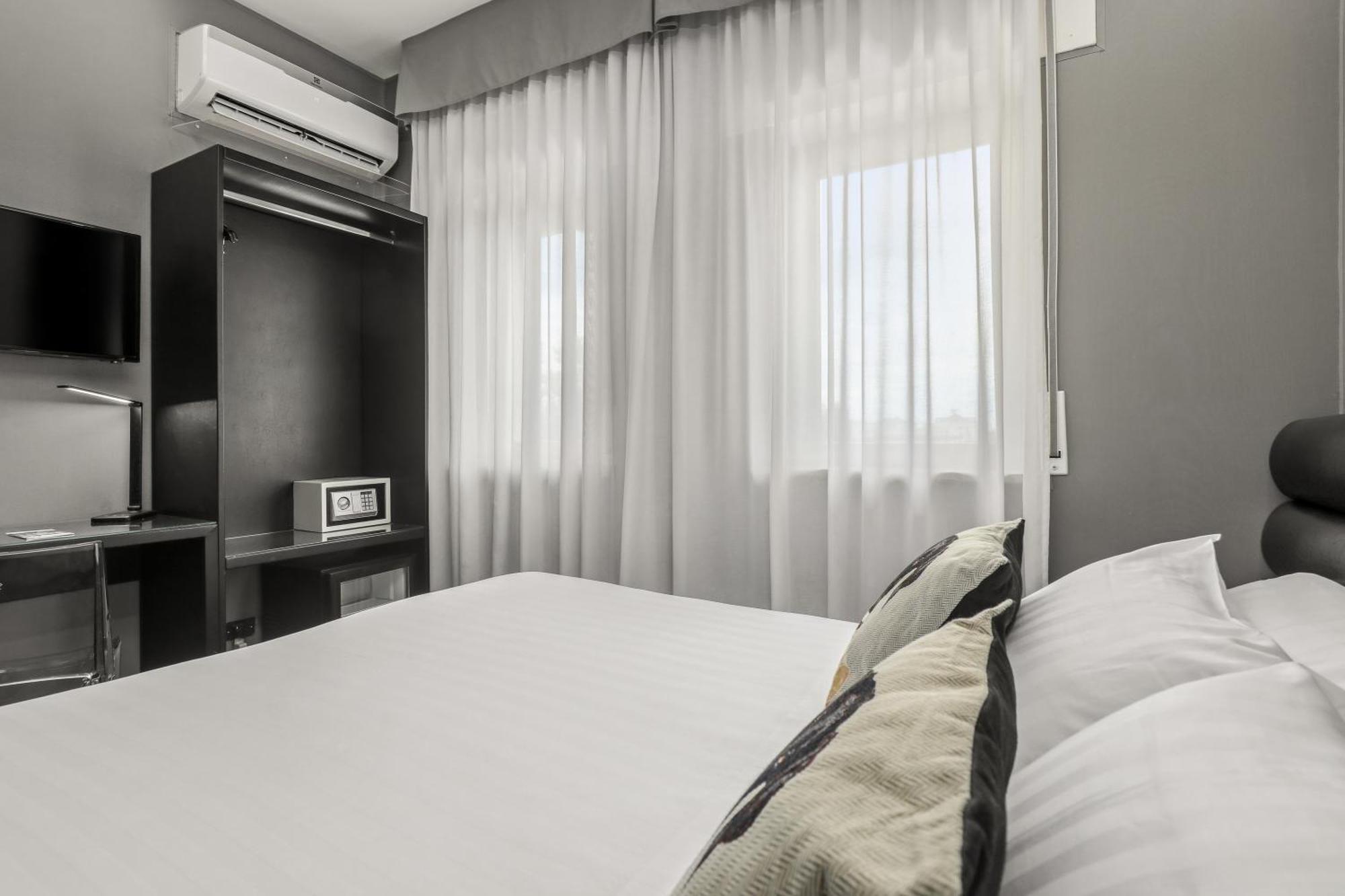 Reggia Suite Spa Hotel Caserta Bagian luar foto